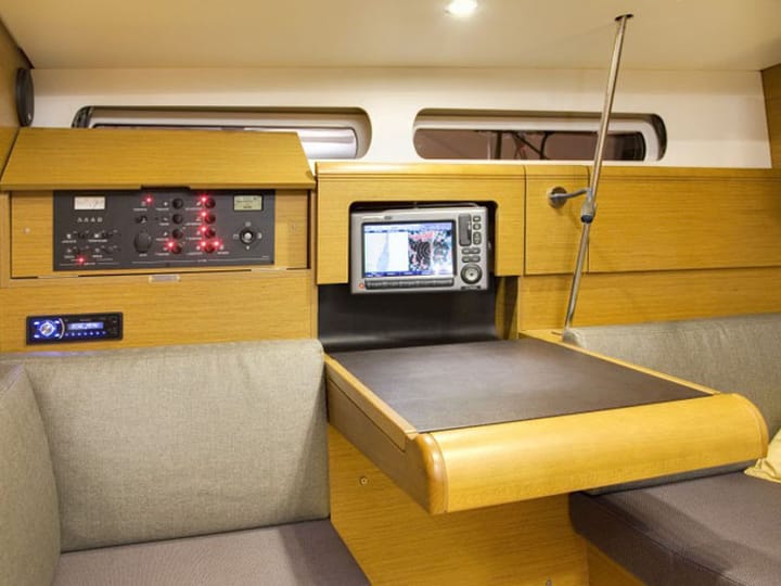  Barca a vela Jeanneau Sun Odyssey 410 (2016) per Noleggio, overcloccabile Santa Lucia - Castries | #2223 - 10