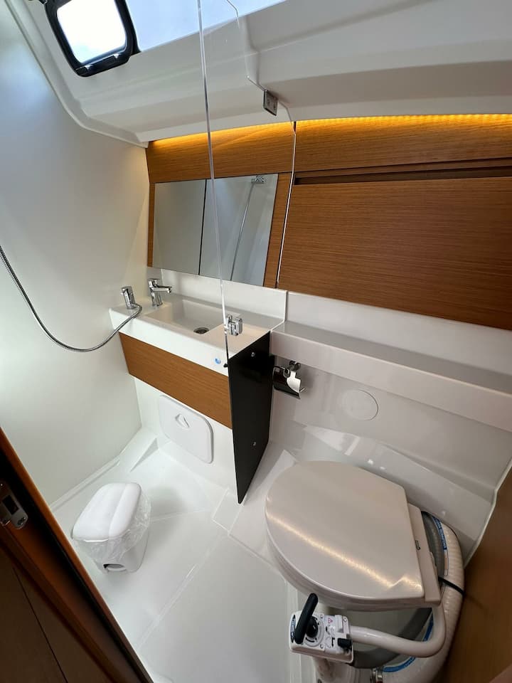  Barca a vela Jeanneau Sun Odyssey 410 (2024) per Noleggio, overcloccabile Dubrovnik | #22325 - 16