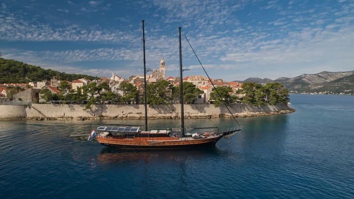 Hecho a medida  Goleta (2004) para Charter - Split | # 22505 - 42