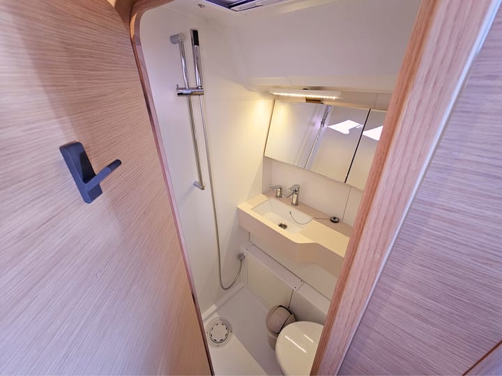  Barca a vela Dufour 44 Grand Large (2025) per Noleggio, overcloccabile Kaštel Gomilica | #22782 - 97