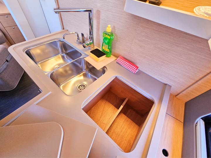  Barca a vela Dufour 44 Grand Large (2025) per Noleggio, overcloccabile Kaštel Gomilica | #22782 - 98