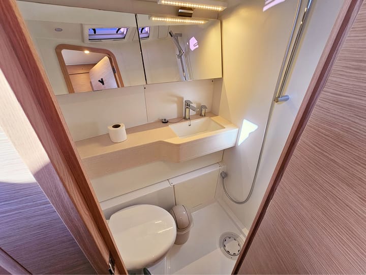  Barca a vela Dufour 44 Grand Large (2025) per Noleggio, overcloccabile Kaštel Gomilica | #22784 - 23