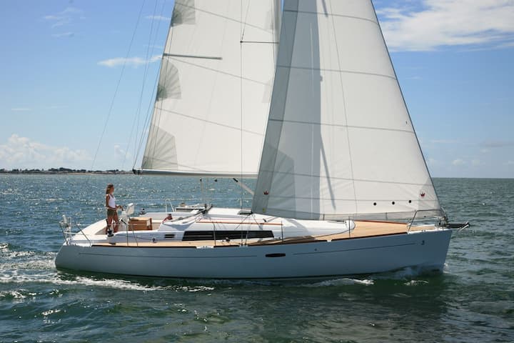 Sailboat Beneteau Oceanis 37 (2024) for Charter - Kos | #22806 - 4