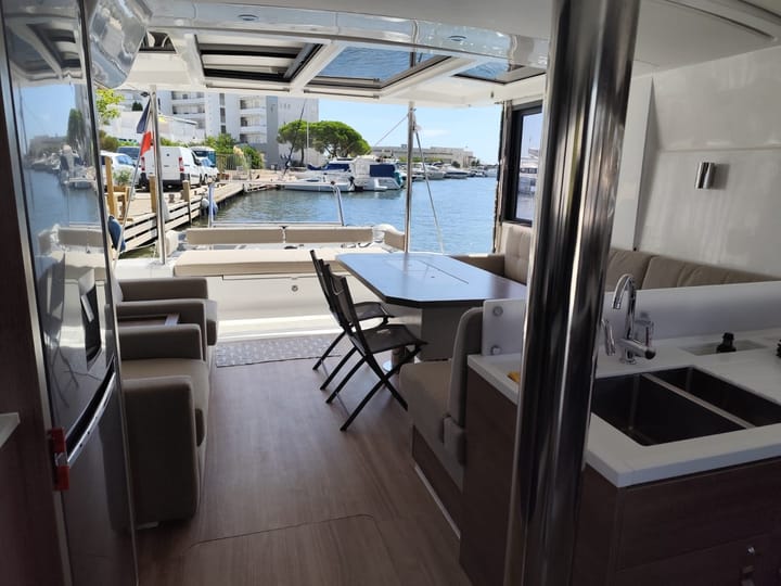 Hyeres 12.75 m Para Charter Catamarán - #22855 - 6