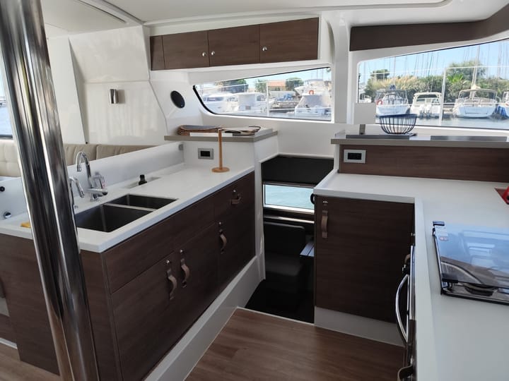 Hyeres 12.75 m Para Charter Catamarán - #22855 - 11