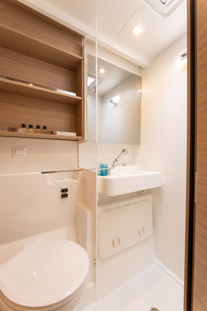 Gesplitst 13.92 m Voor Charter Catamaran - #23207 - 13