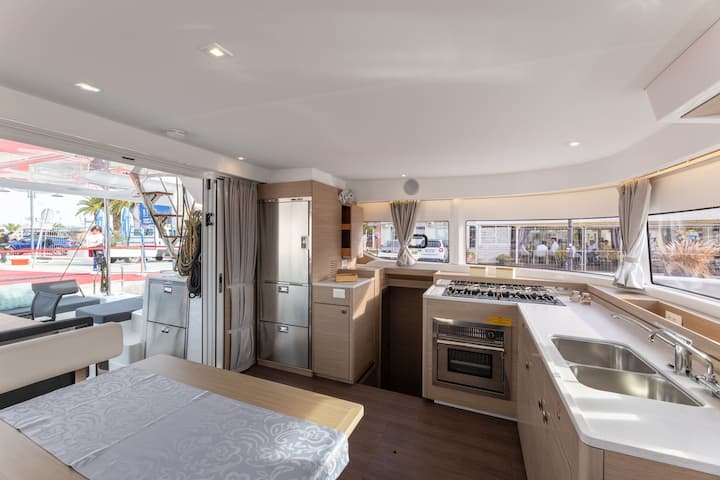 Gesplitst 13.92 m Voor Charter Catamaran - #23207 - 11