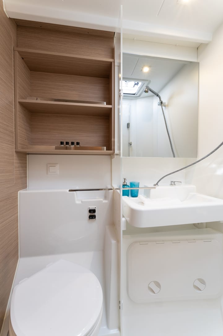 Gesplitst 13.92 m Voor Charter Catamaran - #23207 - 14