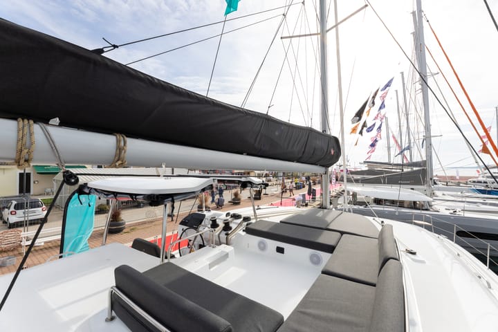 Gesplitst 13.92 m Voor Charter Catamaran - #23207 - 4