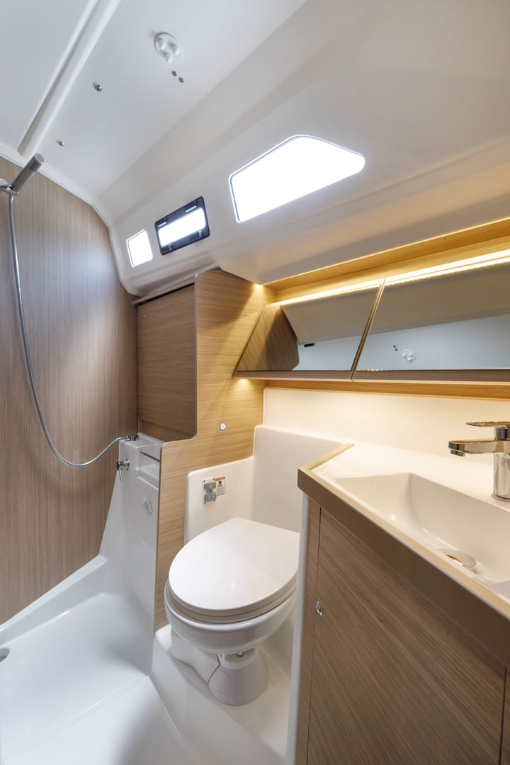Sailboat Beneteau Oceanis 40.1 (2025) for Charter - Athens | #23284 - 4