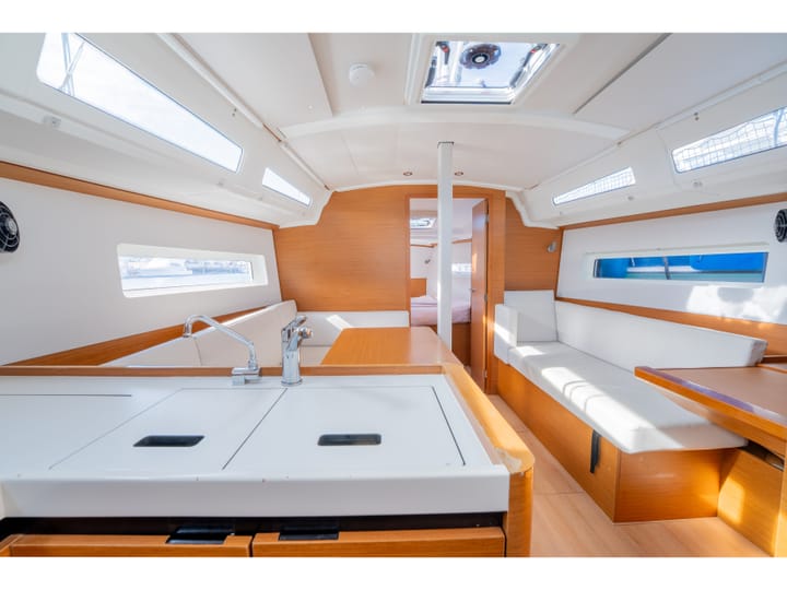 Sailboat Jeanneau Sun Odyssey 380 (2025) for Charter - Palma de Mallorca | #23351 - 4