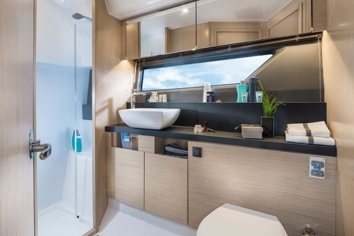  Yate a motor Bavaria  R40 (2023) para Charter - Çeşme | #23378 - 7