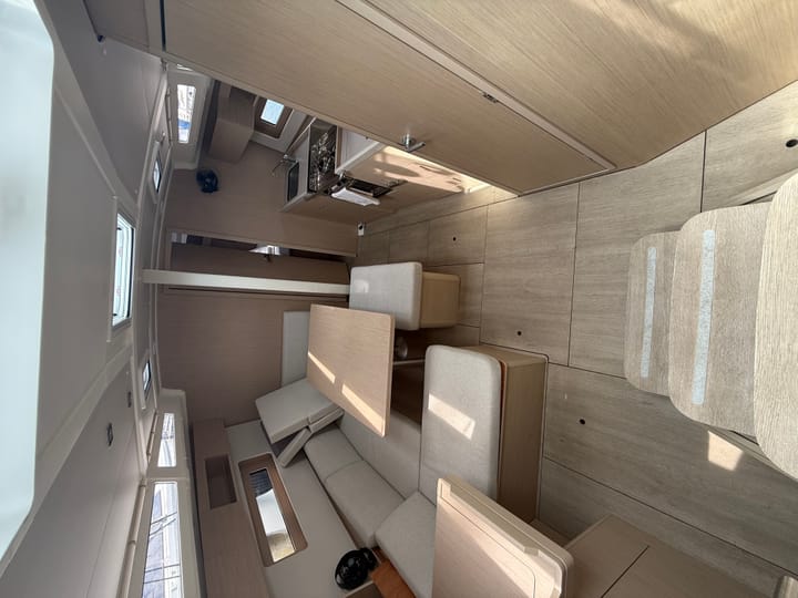  Barca a vela Beneteau Oceanis 37 (2024) per Noleggio, overcloccabile Ligia | #23454 - 2