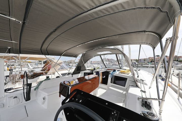 Primosten 12.75 m Für Charter Segelboot — #23480 - 14