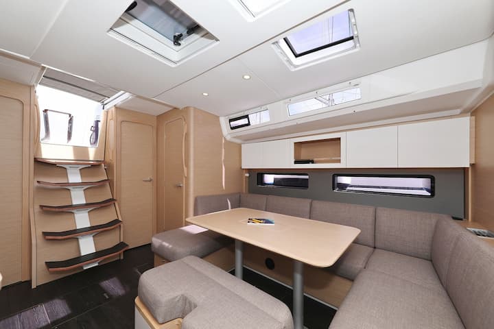Primosten 12.75 m Für Charter Segelboot — #23480 - 21