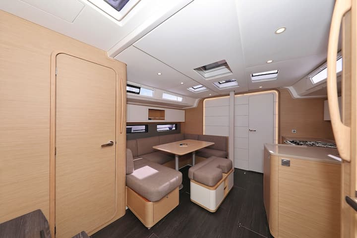 Primosten 12.75 m Für Charter Segelboot — #23480 - 18