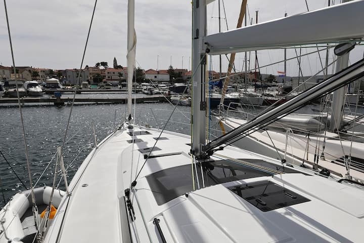 Primosten 12.75 m Für Charter Segelboot — #23480 - 4