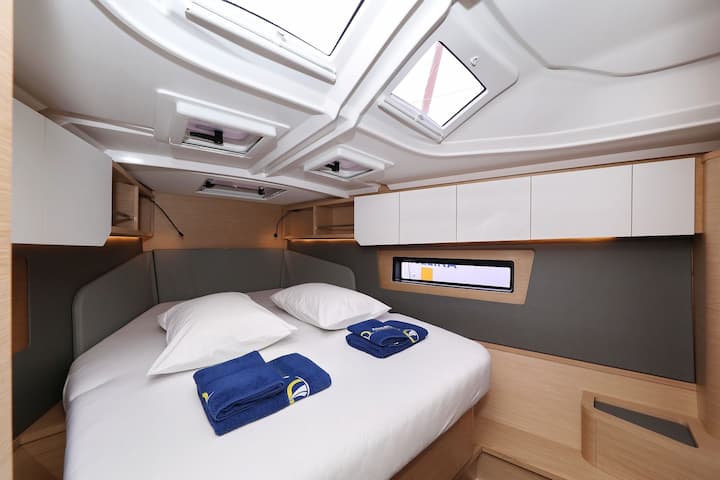 Primosten 12.75 m Für Charter Segelboot — #23480 - 32