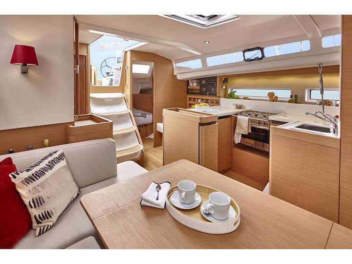  Zeilboot Jeanneau Sun Odyssey 440 (2020) voor Charter - Nea Peramos - Attica | #23503 - 2