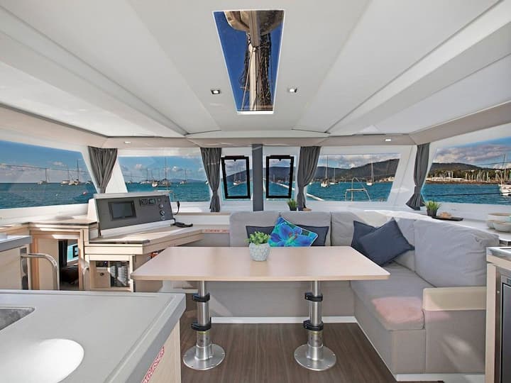  Catamaran Fountaine Pajot Lucia 40 (2019) voor Charter - Ligia | #23545 - 2