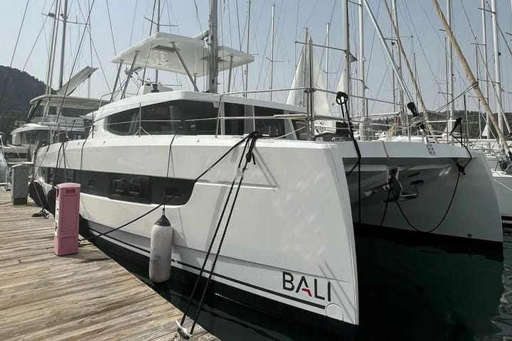 Bali, 4.8 (2023) - #23565