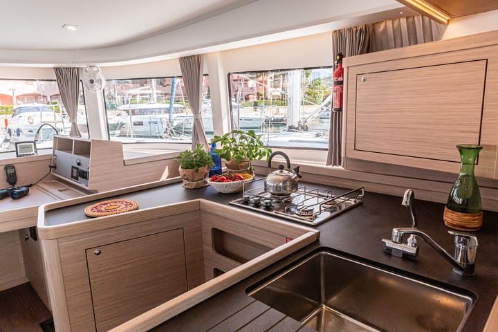 Furnari 13.22 m Für Charter Katamaran — #23594 - 6