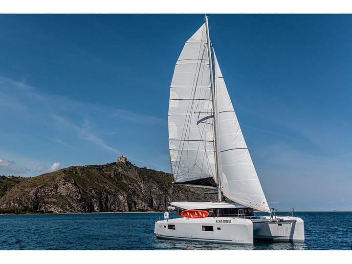 Furnari 13.22 m Für Charter Katamaran — #23594 - 1
