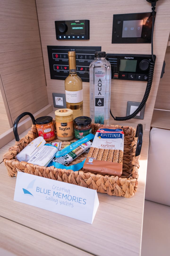 Voilier Beneteau Oceanis 37.1 (2024) pour Charter - Lefkada | #23601 - 2