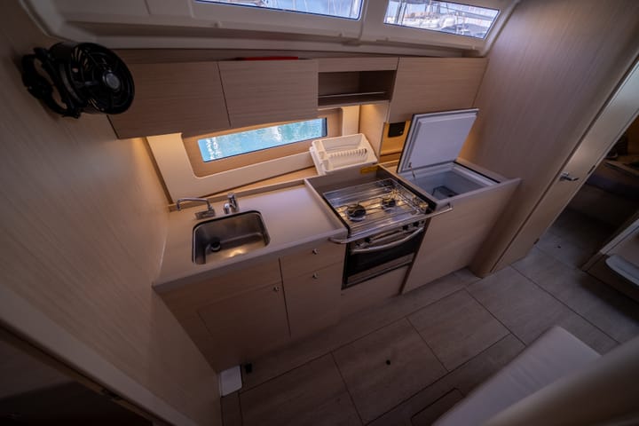 Voilier Beneteau Oceanis 37.1 (2024) pour Charter - Lefkada | #23601 - 5