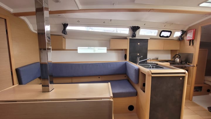 Sailboat Jeanneau Sun Odyssey 349 (2018) for Charter - Saint-Quay-Portrieux | #23625 - 6