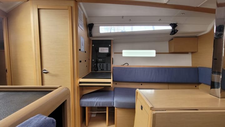 Sailboat Jeanneau Sun Odyssey 349 (2018) for Charter - Saint-Quay-Portrieux | #23625 - 4