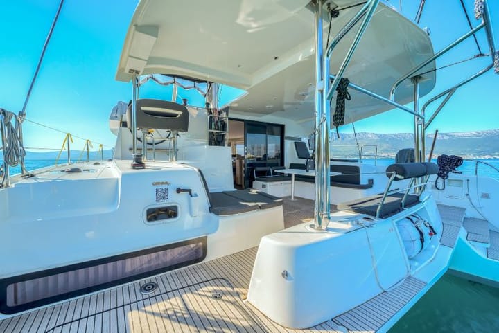 Kaštel Gomilica 12.8 m Per noleggio Catamarano - #23677 - 12