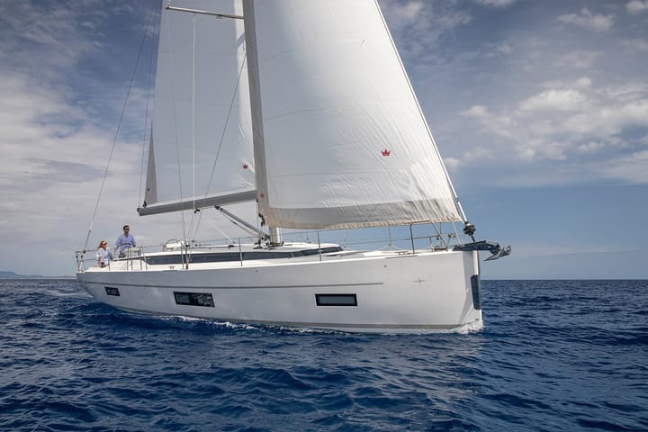 Athènes 13.98 m For Charter Voilier - #23724 - 4