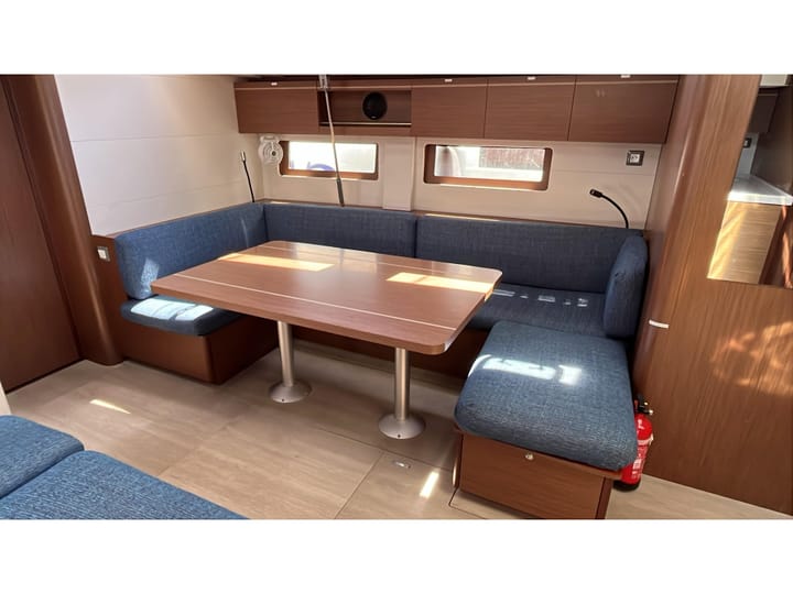 Voilier Beneteau Oceanis 51.1 (2024) pour Charter - Palma de Majorque | #23752 - 2
