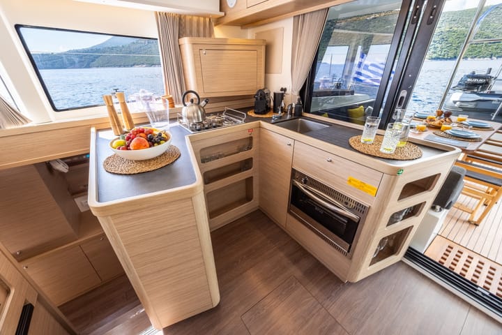  Catamarano Lagoon  42 (2025) per Noleggio, overcloccabile Lefkada | #23807 - 26