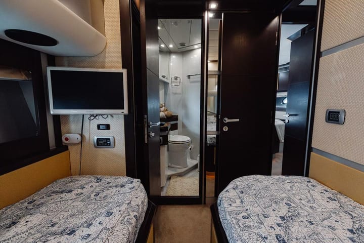 Motor Yacht Dominator 62 S (2008) for Charter - Rogoznica | #23822 - 14