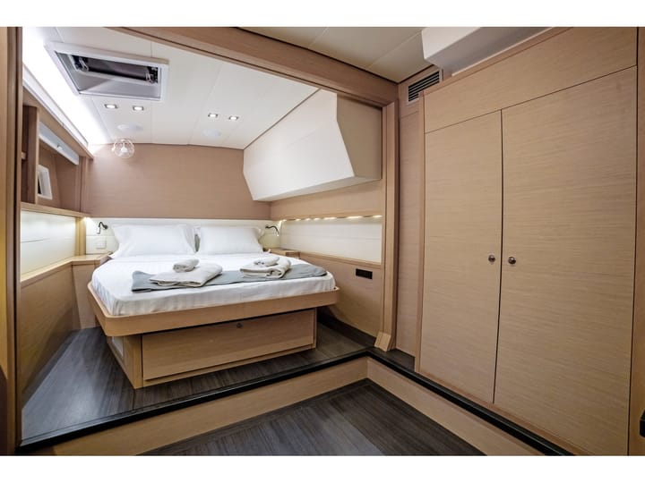 Piraeus 15.84 m Voor Charter Catamaran - #23825 - 4