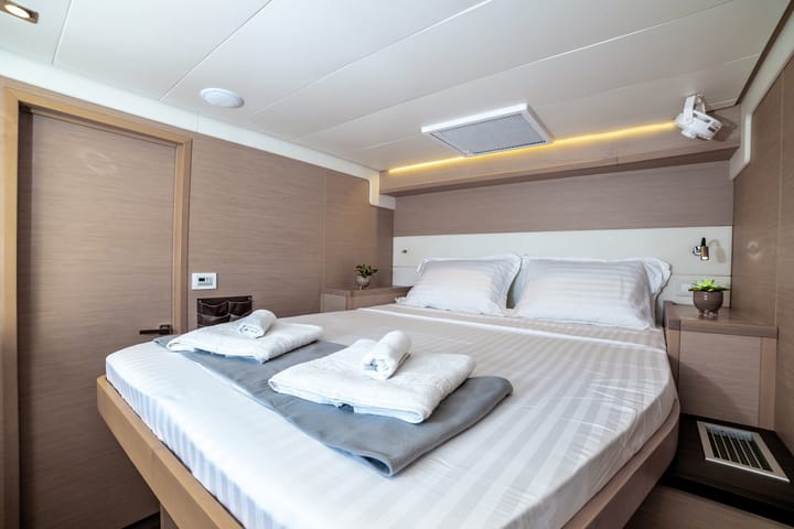 Piraeus 15.84 m Voor Charter Catamaran - #23825 - 7