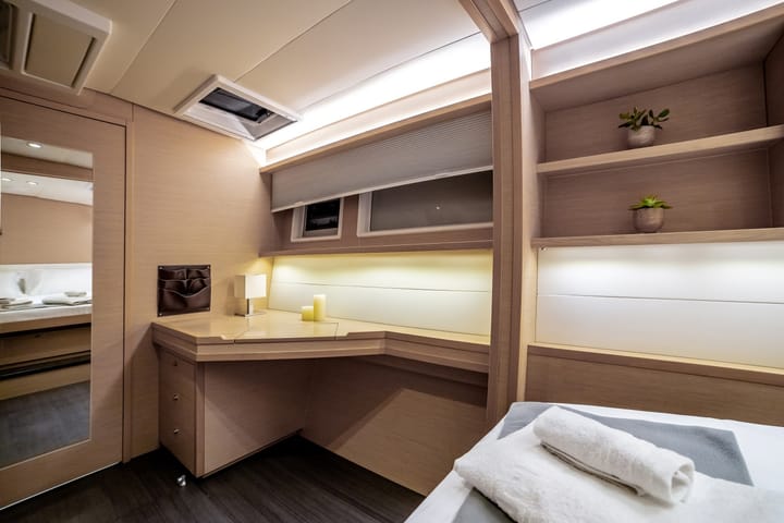 Piraeus 15.84 m Voor Charter Catamaran - #23825 - 14