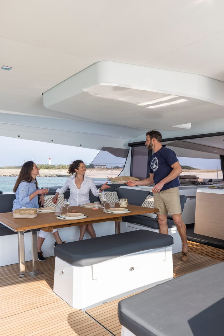 Hyeres 15.54 m Para Charter Catamarán - #23867 - 13
