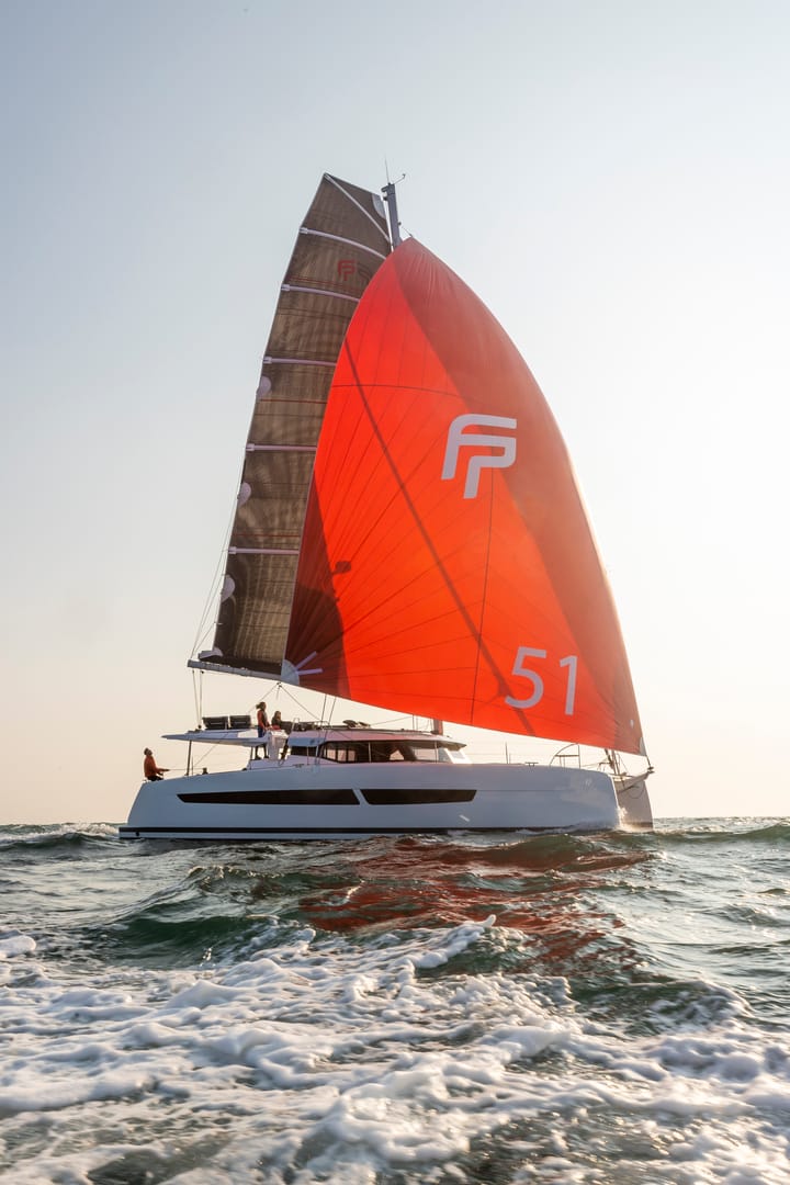 Hyeres 15.54 m Para Charter Catamarán - #23867 - 10