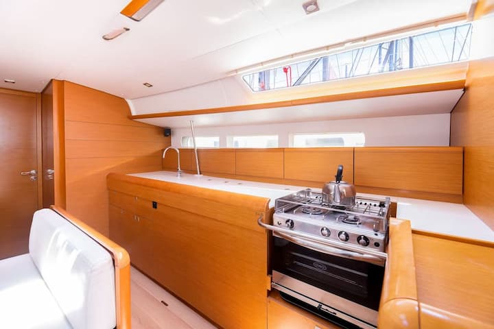  Zeilboot Jeanneau Sun Odyssey 440 (2021) voor Charter - Lefkada | #23884 - 10