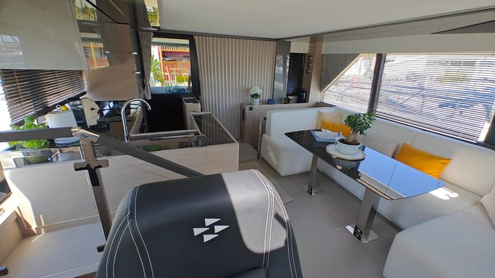 Salerno 14.79 m Per noleggio Yacht a motore - #23911 - 3