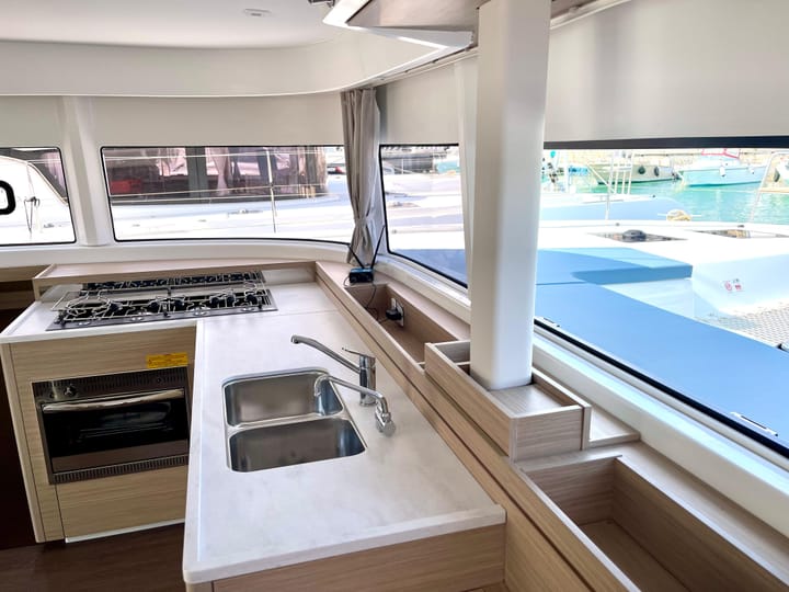 Salerno 13.92 m Für Charter Katamaran — #23933 - 27