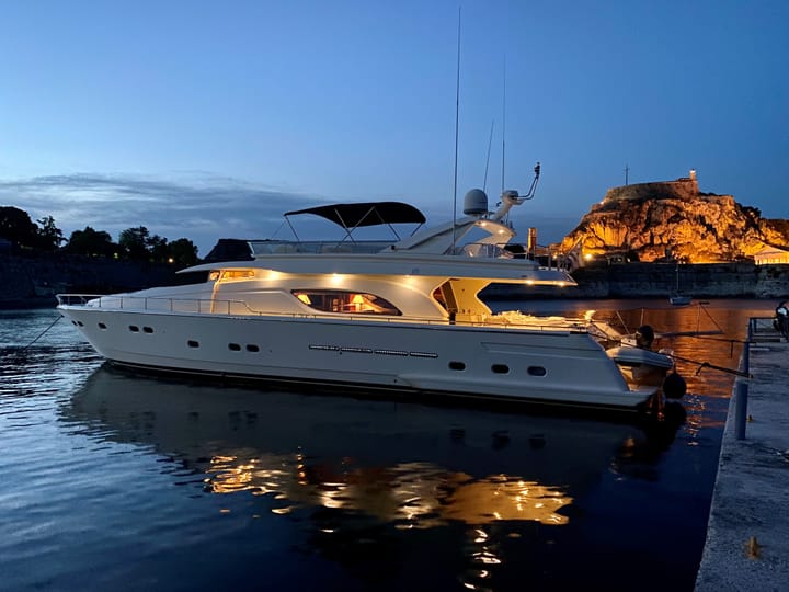 Gouvia 23.98 m For Charter Yacht à moteur - #23943 - 4