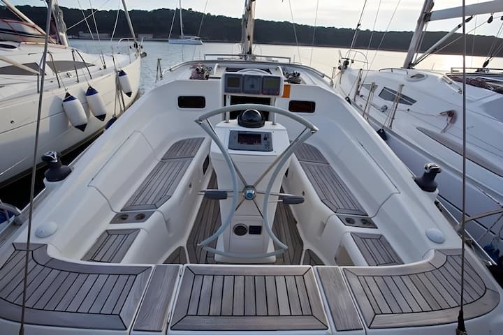 Sailboat Elan 344 Impression (2007) for Charter - Mali Lošinj | #2404 - 3