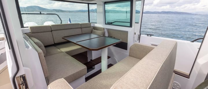 Bateau à moteur Axopar 37 XC Cross Cabin (2023) pour Charter - Kalamata | #24057 - 3