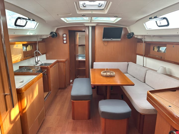 Beneteau Oceanis 43 Kiralık Yelkenli (2025) - Fethiye | #24064 - 9