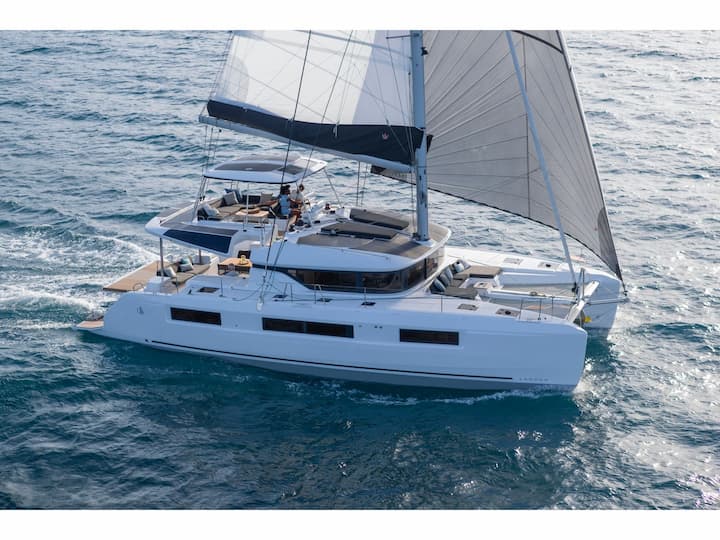 Athen 15.35 m Für Charter Katamaran — #24088 - 1
