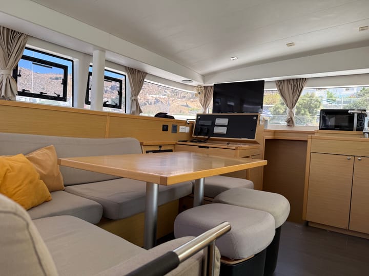 Tourlos 11.97 m Per noleggio Catamarano - #24127 - 5